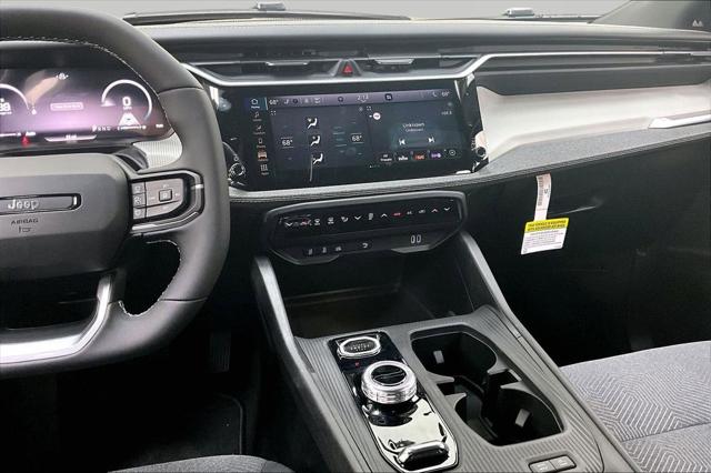 2026 Jeep Cherokee Laredo 4x4