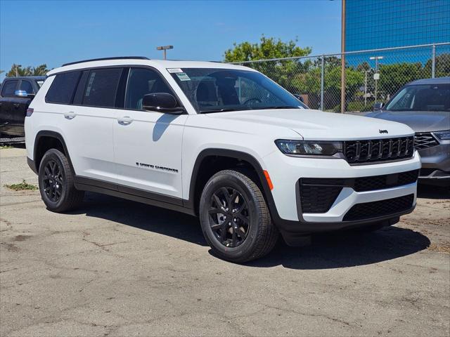 2026 Jeep Grand Cherokee GRAND CHEROKEE L LAREDO ALTITUDE 4X2