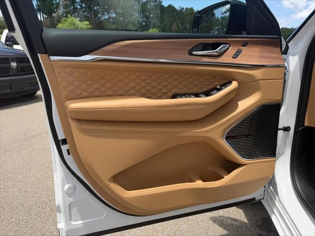 2026 Jeep Grand Cherokee Summit 4x4