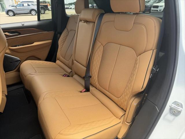 2026 Jeep Grand Cherokee Summit 4x4