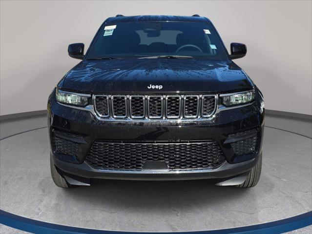 2026 Jeep Grand Cherokee GRAND CHEROKEE LAREDO 4X4