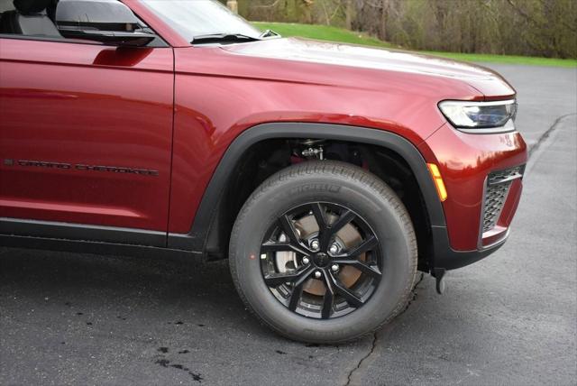 2026 Jeep Grand Cherokee L GRAND CHEROKEE L LAREDO ALTITUDE 4X4