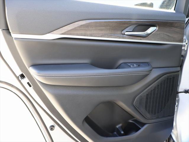 2026 Jeep Grand Cherokee Altitude 4x4