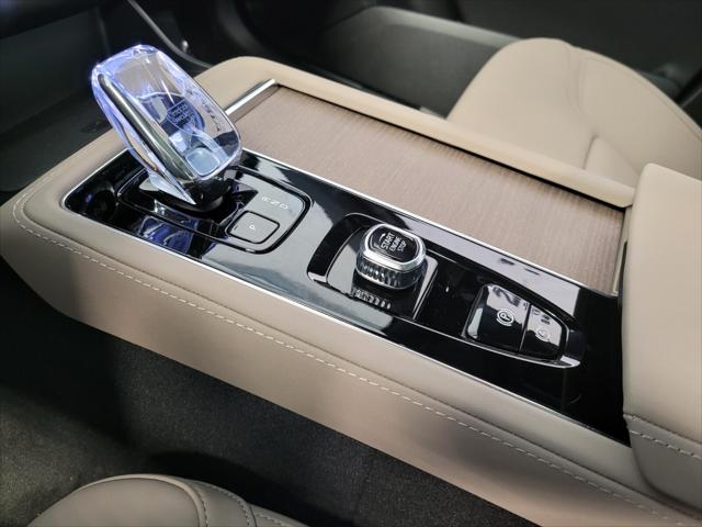 2026 Volvo XC90 Plus, B6 AWD Gas (mild hybrid), Gasoline, Bright, 7 Seats