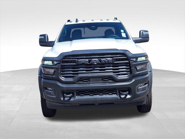 2026 RAM Ram 5500 Chassis Cab RAM 5500 TRADESMAN CHASSIS CREW CAB 4X4 60 CA