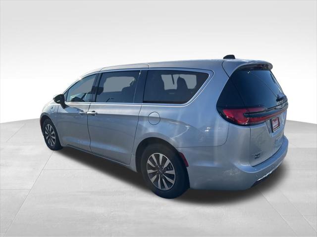 2023 Chrysler Pacifica Hybrid Touring L 2023 Chrysler Pacifica Hybrid Touring L