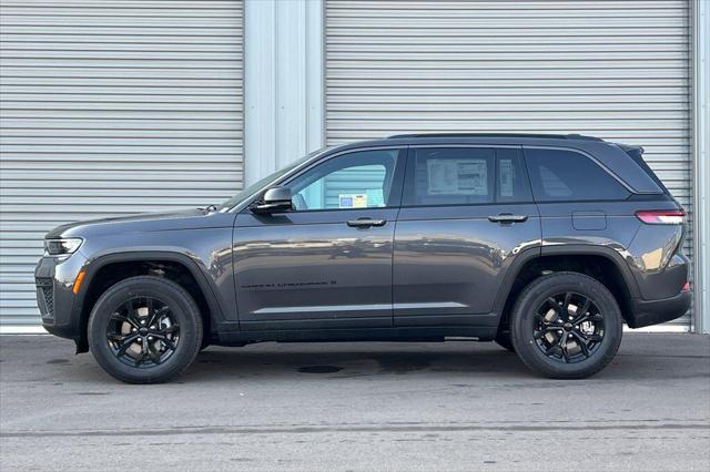 2026 Jeep Grand Cherokee Grand Cherokee Laredo Altitude 4x4
