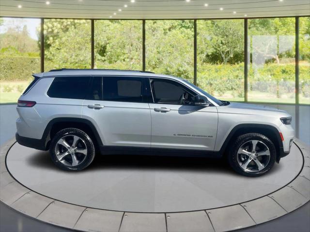 2023 Jeep Grand Cherokee L Limited 4x4 2023 Jeep Grand Cherokee L Limited 4x4