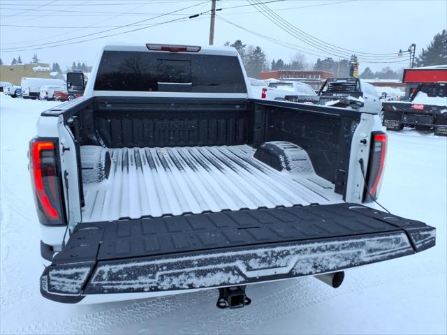 2025 GMC Sierra 2500HD Crew Cab, Standard Bed, AT4, 4WD
