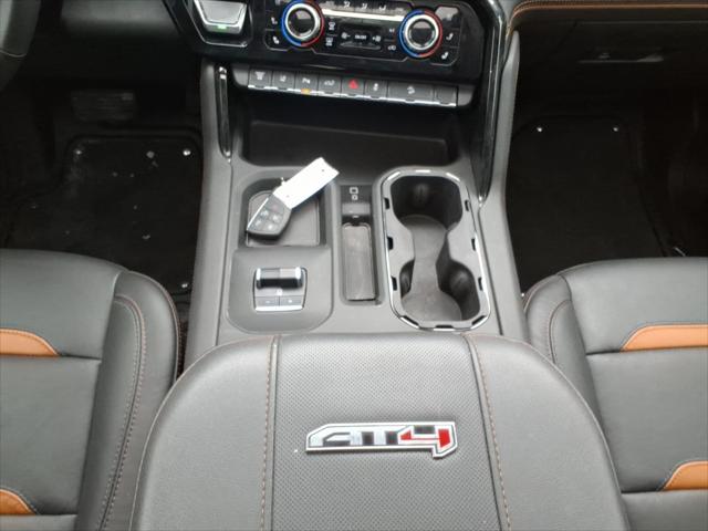 2025 GMC Sierra 2500HD Crew Cab, Standard Bed, AT4, 4WD