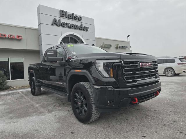 2025 GMC Sierra 2500HD 4WD Crew Cab Standard Bed AT4