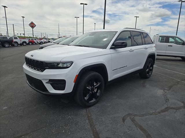 2023 Jeep Grand Cherokee Altitude 4x4 for sale in Jasper, IN