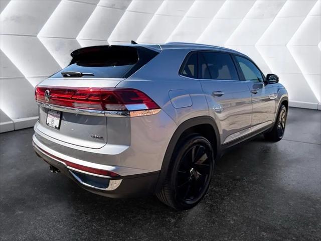 2026 Volkswagen Atlas Cross Sport SE with Technology