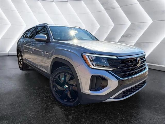 2026 Volkswagen Atlas Cross Sport SE with Technology