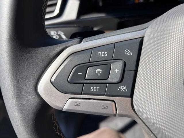 2026 Volkswagen Atlas Cross Sport SE with Technology