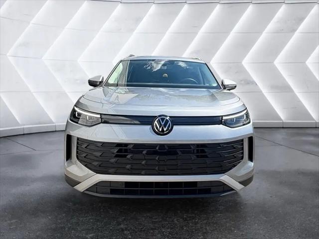 2025 Volkswagen Tiguan 2.0T SE