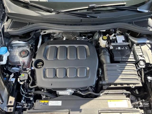 2025 Volkswagen Tiguan 2.0T SE
