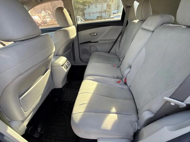 2012 Toyota Venza LE