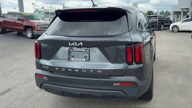 2022 Kia Sorento LX