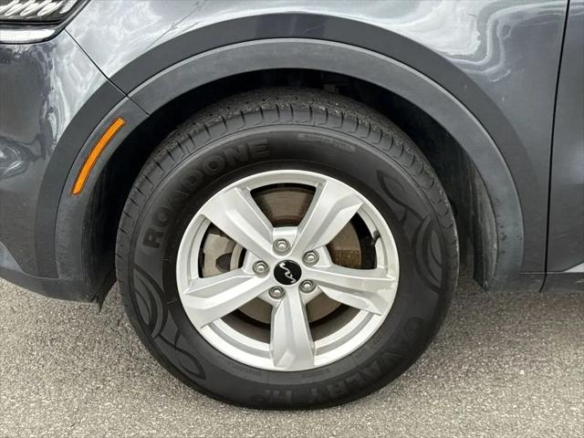 2022 Kia Sorento LX