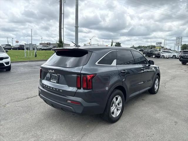 2022 Kia Sorento LX
