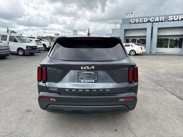 2022 Kia Sorento LX