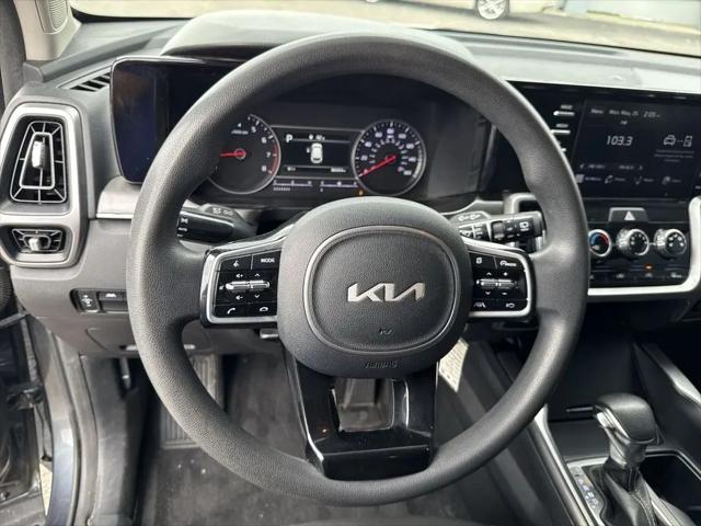 2022 Kia Sorento LX