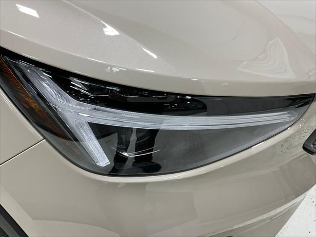 2026 Volvo XC40 Ultra, B5 AWD Gas (mild hybrid), Dark
