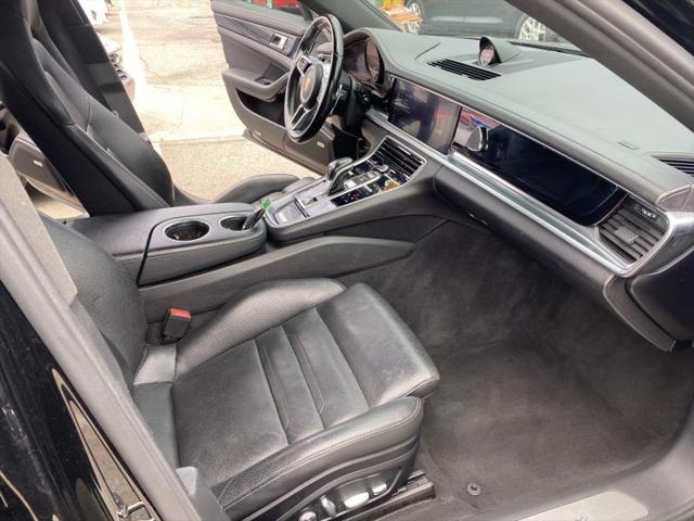 2018 Porsche Panamera 4