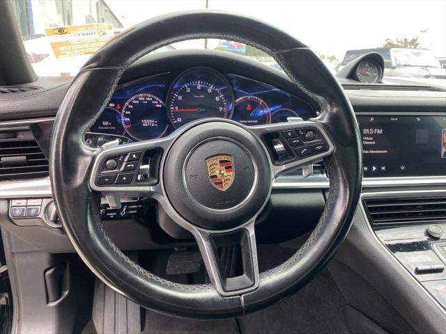 2018 Porsche Panamera 4