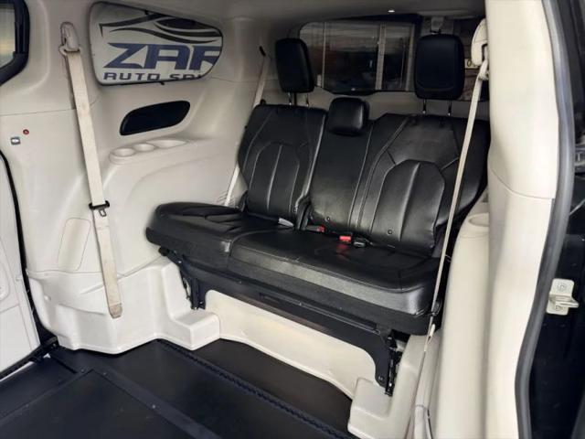 2020 Chrysler Pacifica Touring L