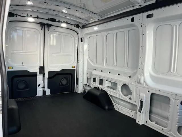 2025 Ford Transit Cargo Van Medium Roof w/LWB