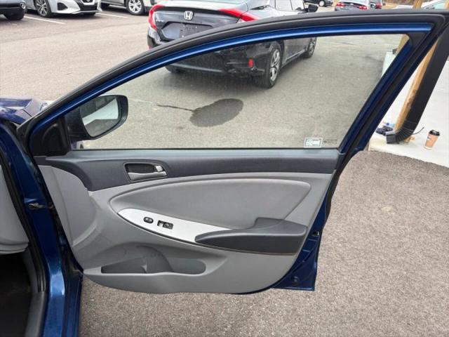2016 Hyundai Accent SE