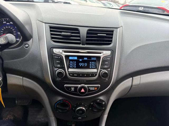 2016 Hyundai Accent SE