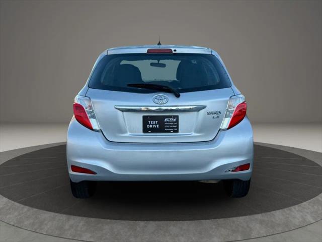 2013 Toyota Yaris LE