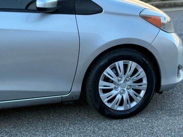 2013 Toyota Yaris LE