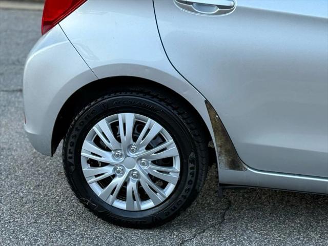 2013 Toyota Yaris LE