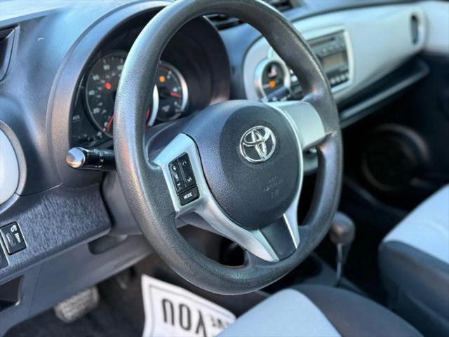 2013 Toyota Yaris LE