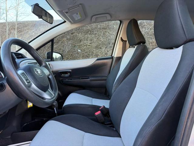 2013 Toyota Yaris LE