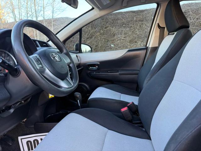 2013 Toyota Yaris LE
