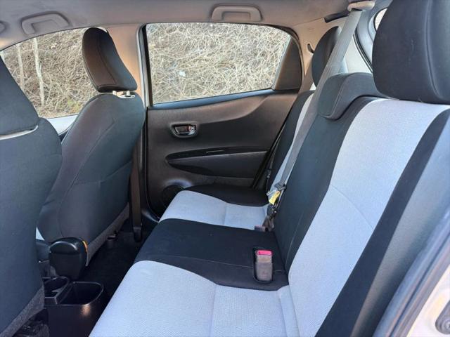 2013 Toyota Yaris LE