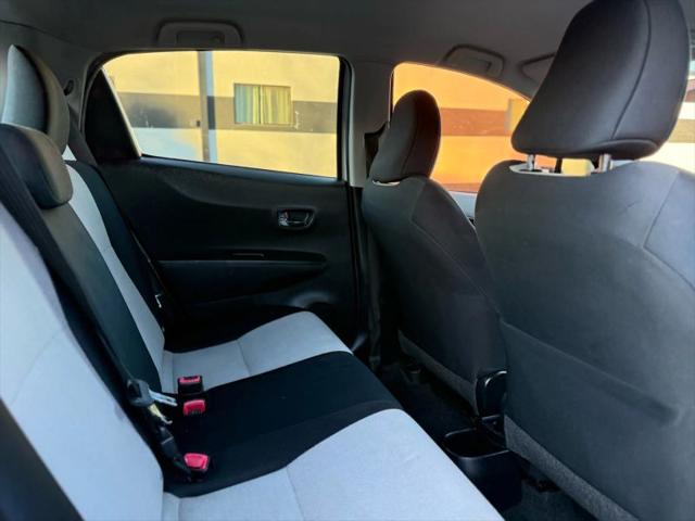 2013 Toyota Yaris LE
