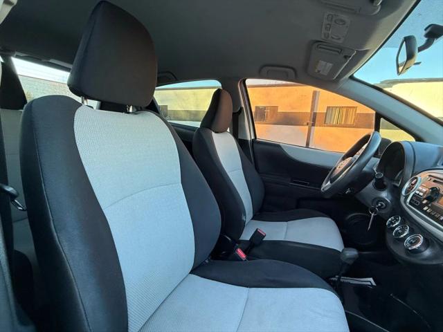 2013 Toyota Yaris LE
