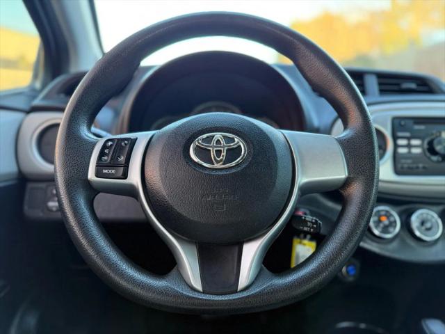 2013 Toyota Yaris LE