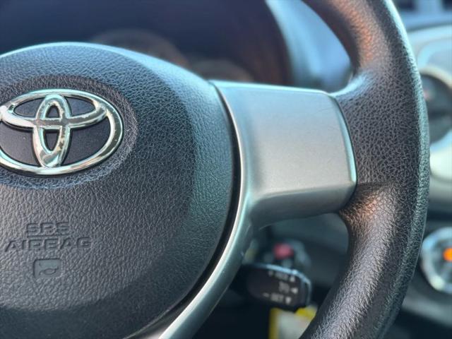 2013 Toyota Yaris LE
