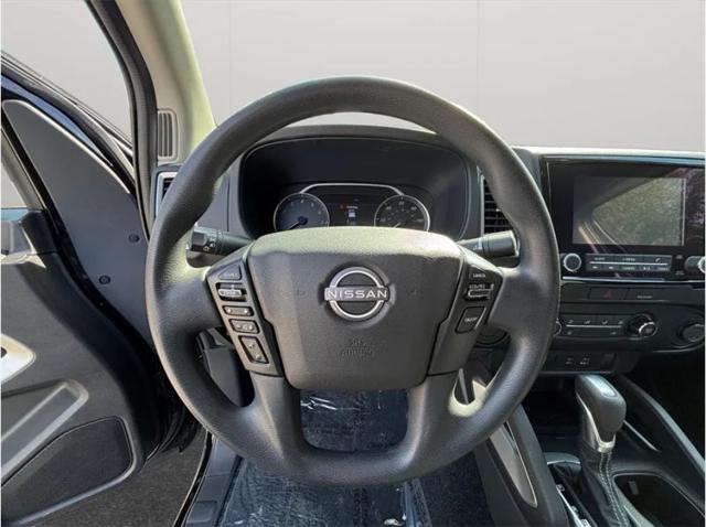 2022 Nissan Frontier Crew Cab SV 4x2