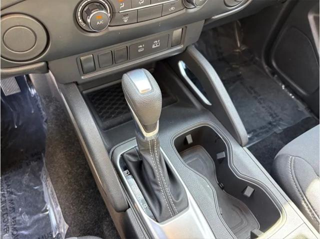 2022 Nissan Frontier Crew Cab SV 4x2