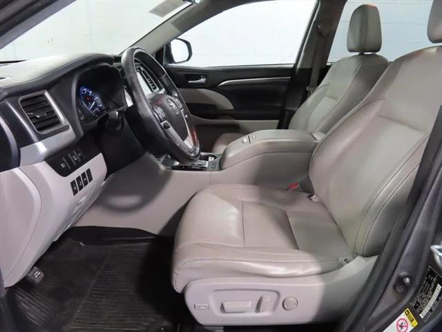 2017 Toyota Highlander Hybrid Limited Platinum