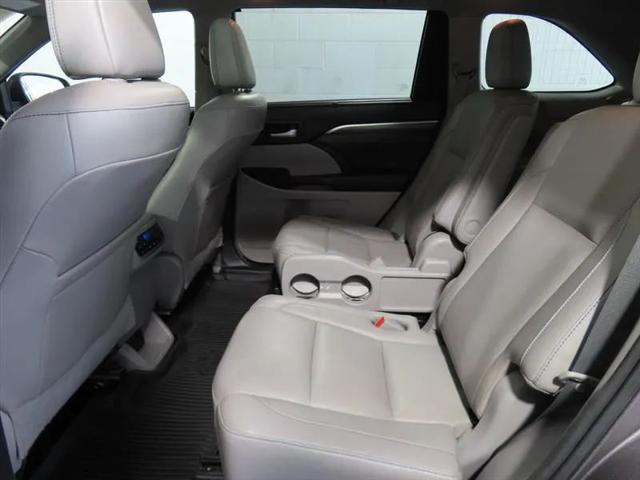 2017 Toyota Highlander Hybrid Limited Platinum