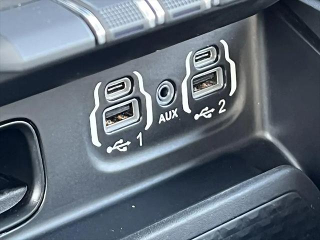 2020 Ram 1500 Big Horn Crew Cab 4x4 5'7" Box